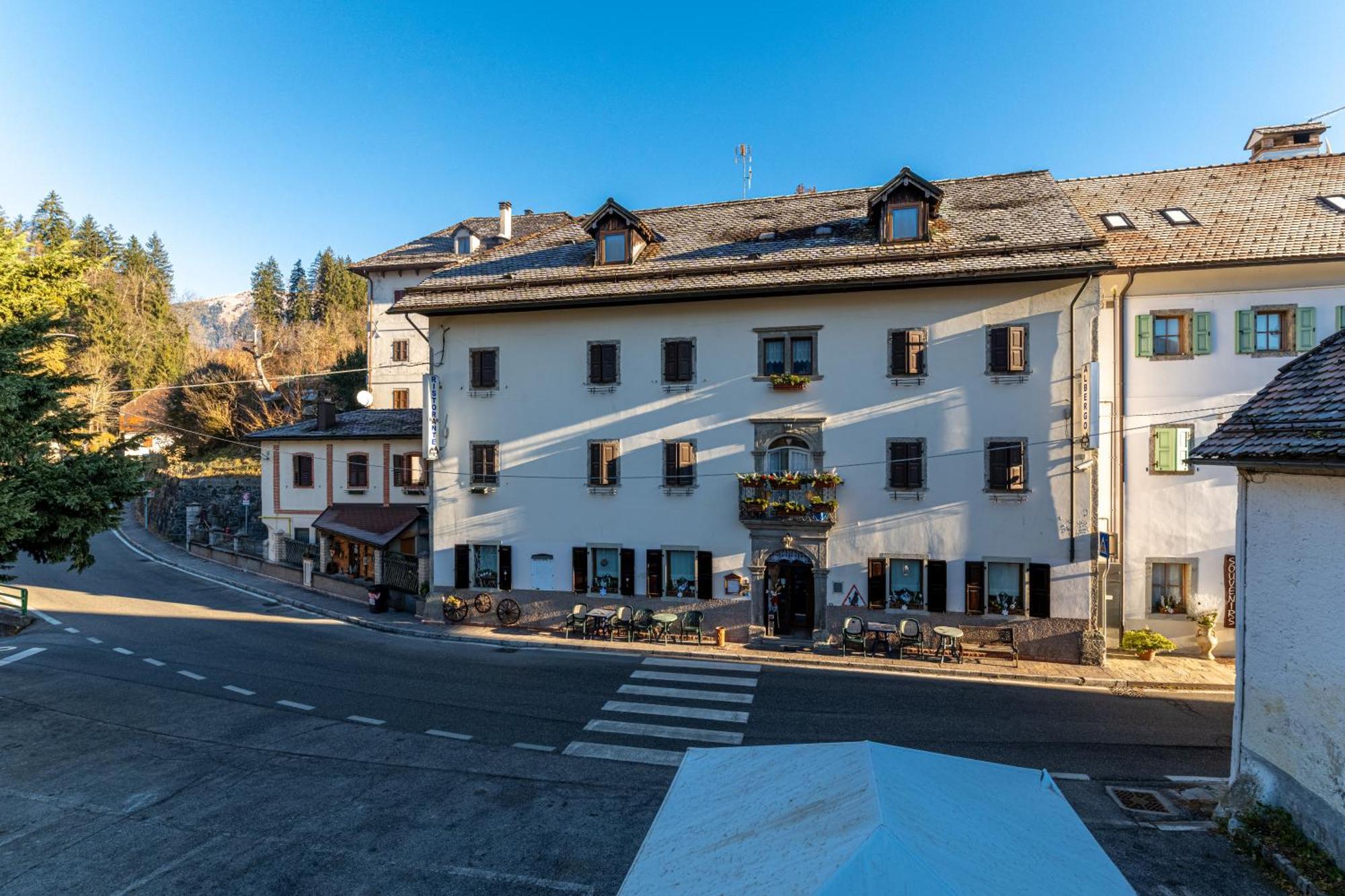 Albergo Alle Alpi Comeglians Экстерьер фото